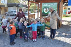 Otvoritev štirih novih polnilnih postaj za električna vozila v Grosupljem 11